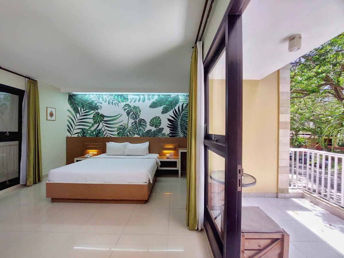 Shinta Guesthouse Malang Buitenkant foto